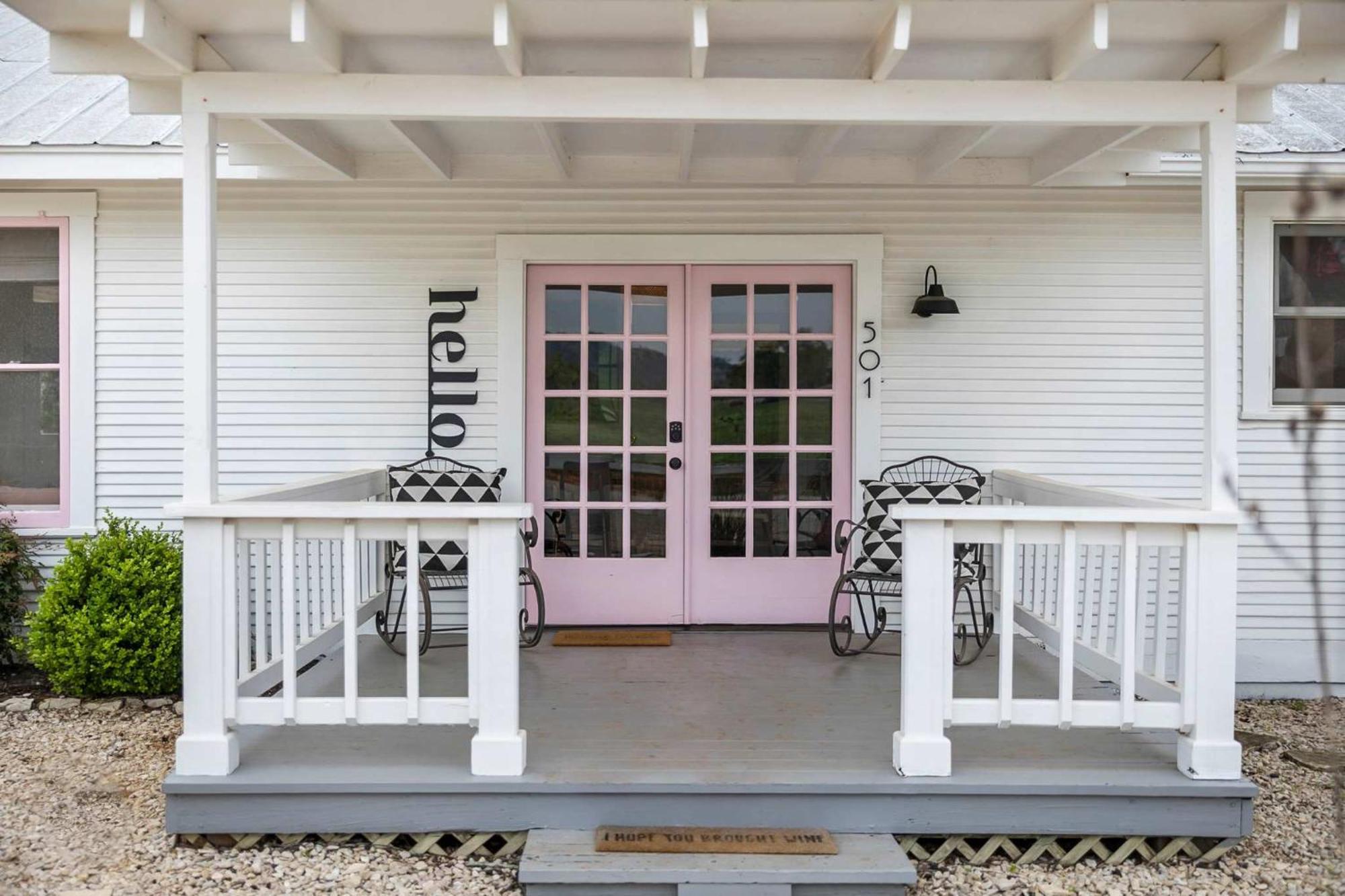 Pink Duchess - Mins To Main Hot Tub & Fire Pit Villa Fredericksburg Dış mekan fotoğraf