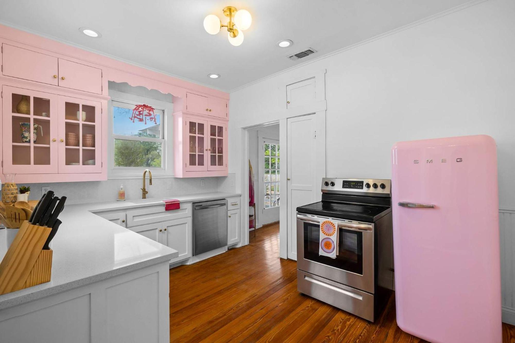 Pink Duchess - Mins To Main Hot Tub & Fire Pit Villa Fredericksburg Dış mekan fotoğraf